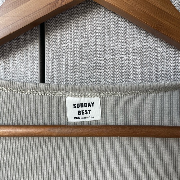 • Sunday Best | Holly Top - Picture 3 of 3